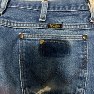 Wrangler Men's Distressed Blue Jeans